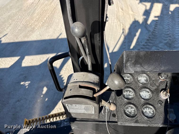 image for item EC3870 2005 NorAm 65E motor grader