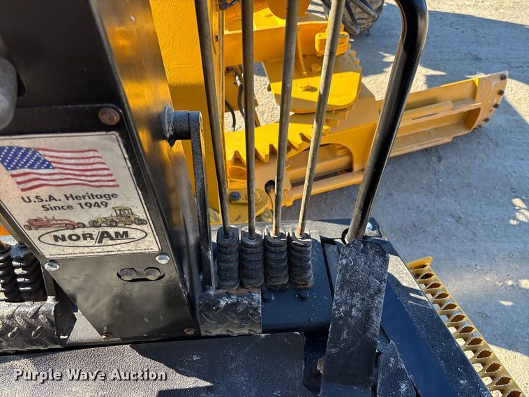 image for item EC3870 2005 NorAm 65E motor grader