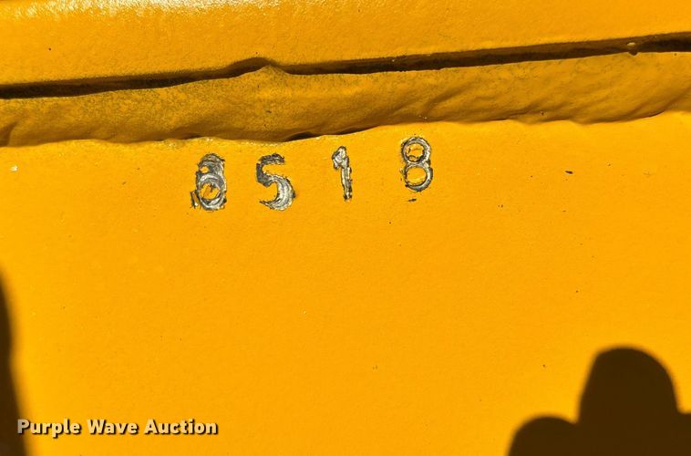 image for item EC3870 2005 NorAm 65E motor grader