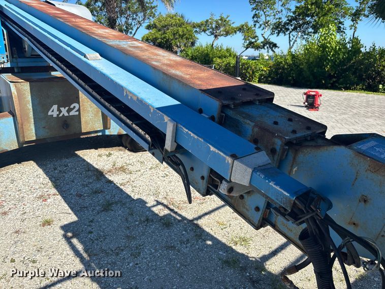 image for item EC3871 1999 Genie S-60 boom lift