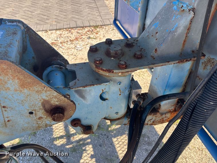image for item EC3871 1999 Genie S-60 boom lift