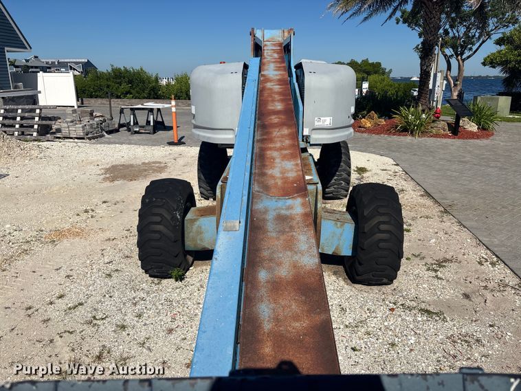 image for item EC3871 1999 Genie S-60 boom lift