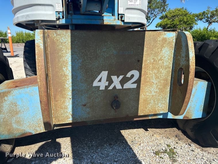 image for item EC3871 1999 Genie S-60 boom lift