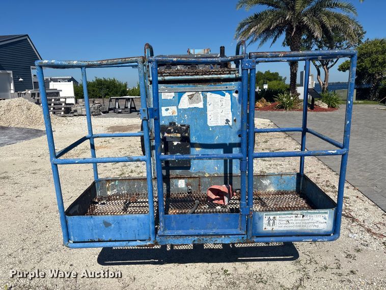 image for item EC3871 1999 Genie S-60 boom lift