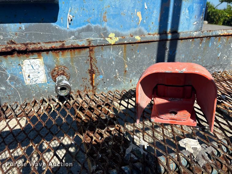 image for item EC3871 1999 Genie S-60 boom lift