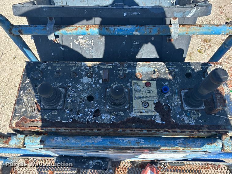 image for item EC3871 1999 Genie S-60 boom lift