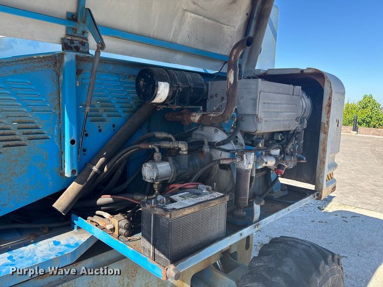 image for item EC3871 1999 Genie S-60 boom lift