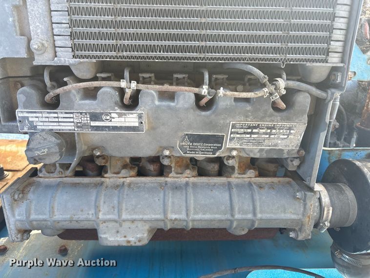 image for item EC3871 1999 Genie S-60 boom lift