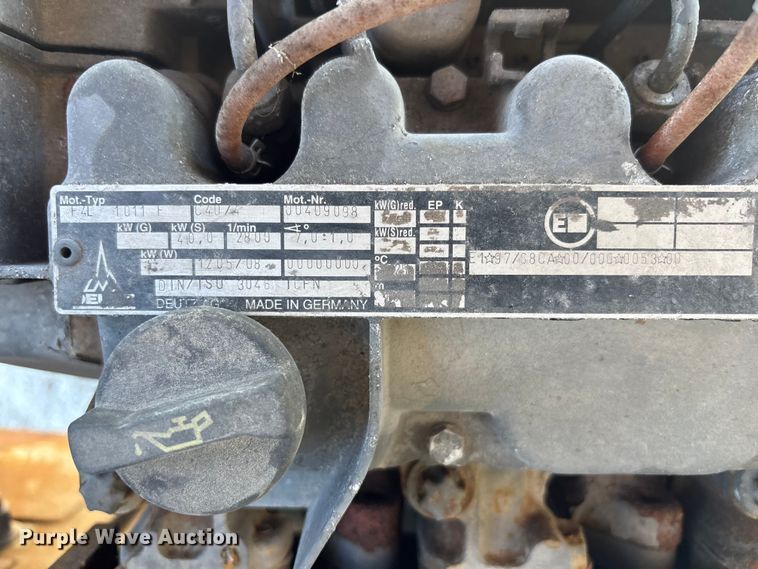 image for item EC3871 1999 Genie S-60 boom lift