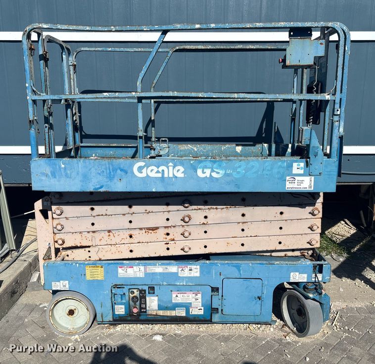 image for item EC3872 Genie GS-3246 scissor lift