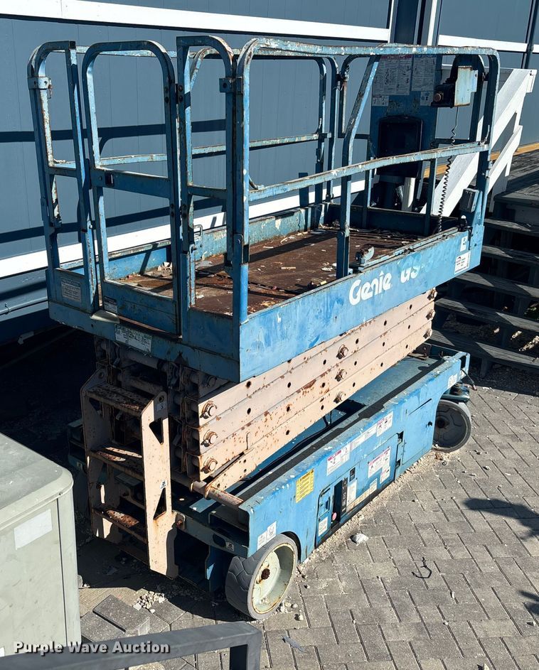 image for item EC3872 Genie GS-3246 scissor lift