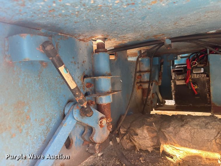 image for item EC3872 Genie GS-3246 scissor lift