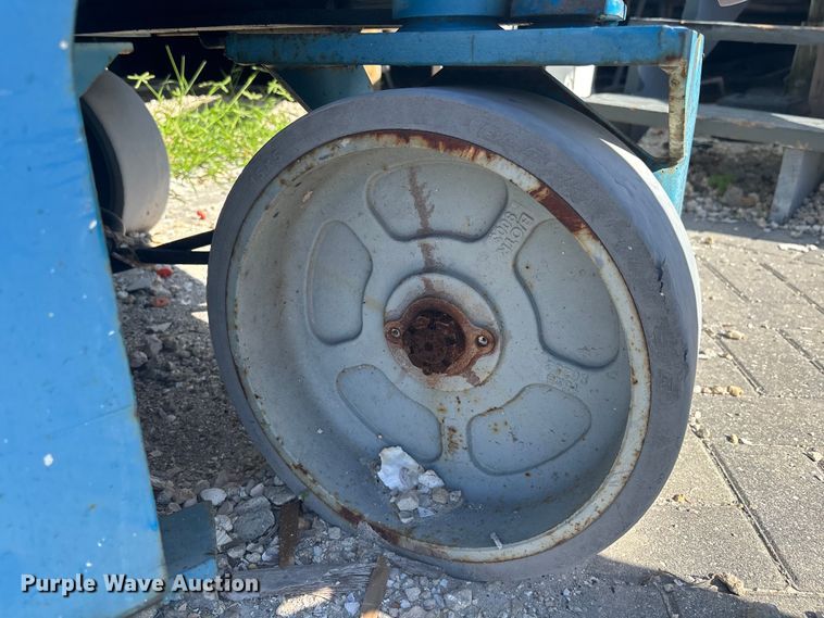 image for item EC3872 Genie GS-3246 scissor lift