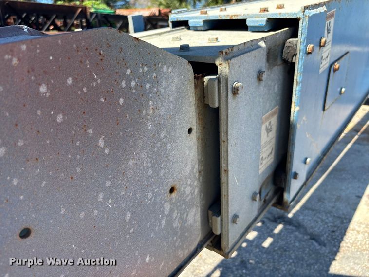 image for item EC3873 2003 Genie S-80 boom lift