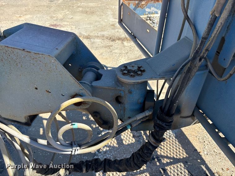 image for item EC3873 2003 Genie S-80 boom lift