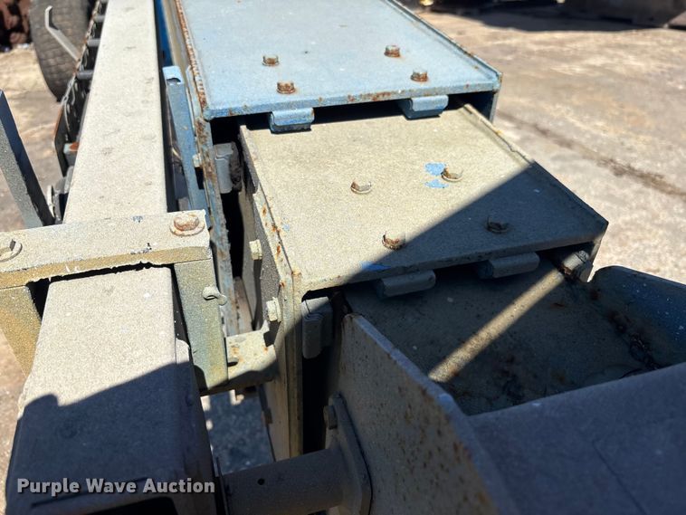 image for item EC3873 2003 Genie S-80 boom lift