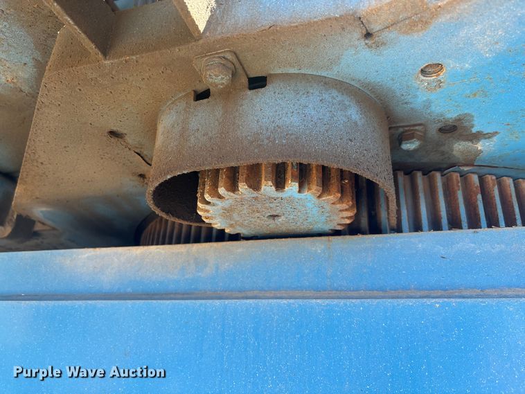 image for item EC3873 2003 Genie S-80 boom lift