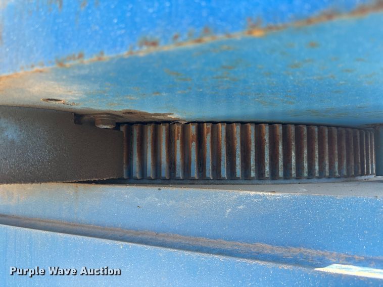 image for item EC3873 2003 Genie S-80 boom lift