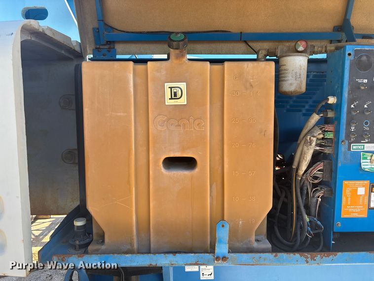 image for item EC3873 2003 Genie S-80 boom lift