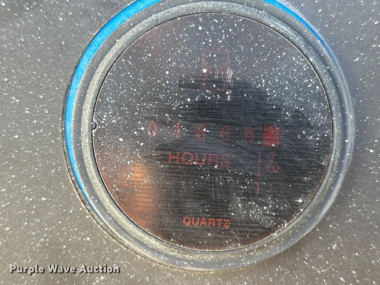 image for item EC3873 2003 Genie S-80 boom lift