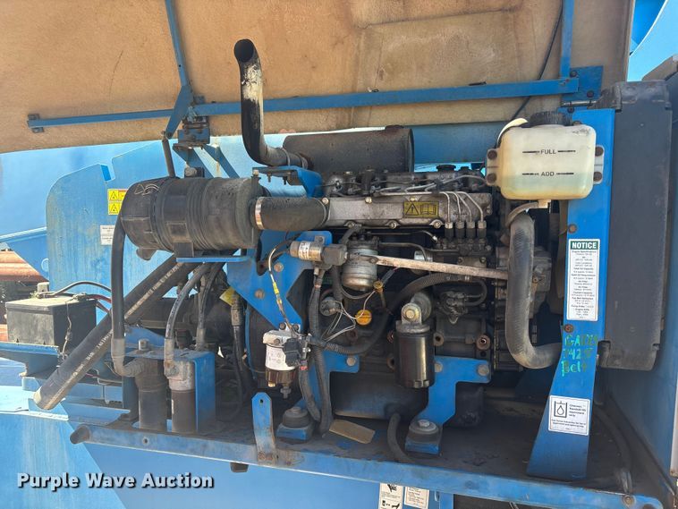 image for item EC3873 2003 Genie S-80 boom lift