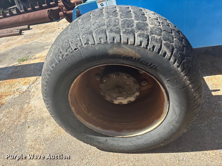 image for item EC3873 2003 Genie S-80 boom lift