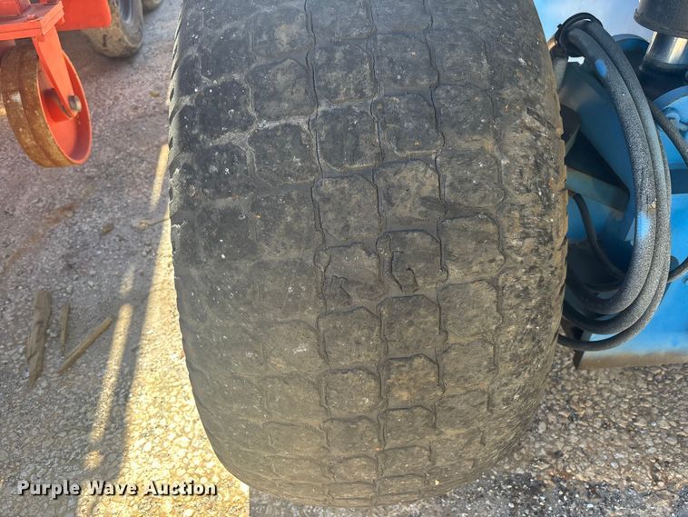 image for item EC3873 2003 Genie S-80 boom lift