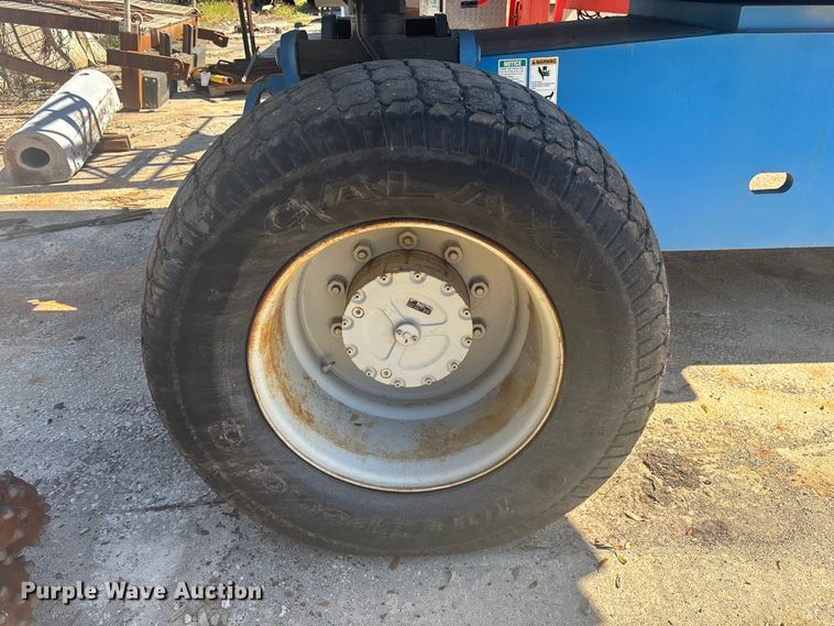 image for item EC3873 2003 Genie S-80 boom lift