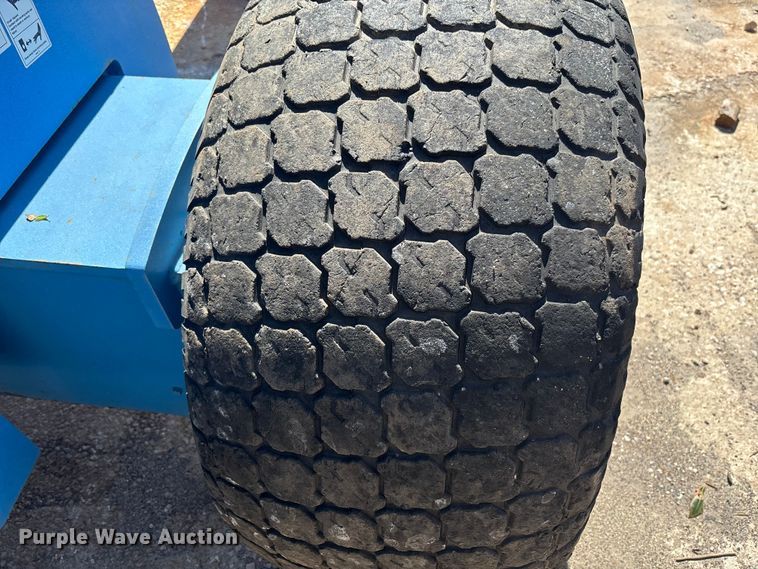 image for item EC3873 2003 Genie S-80 boom lift