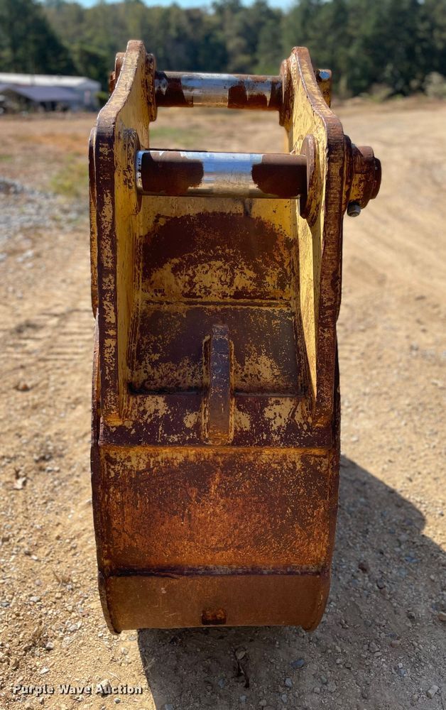 image for item EC3875 Caterpillar excavator bucket