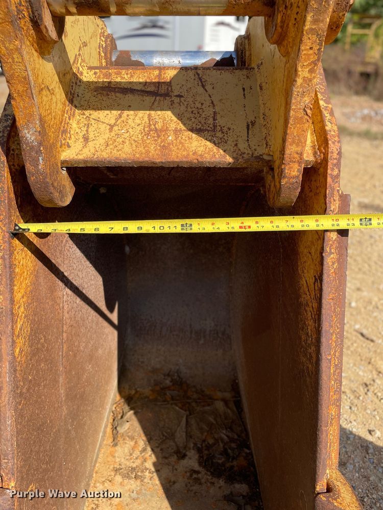 image for item EC3875 Caterpillar excavator bucket