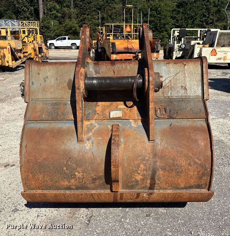 image for item EC3876 ESCO excavator bucket
