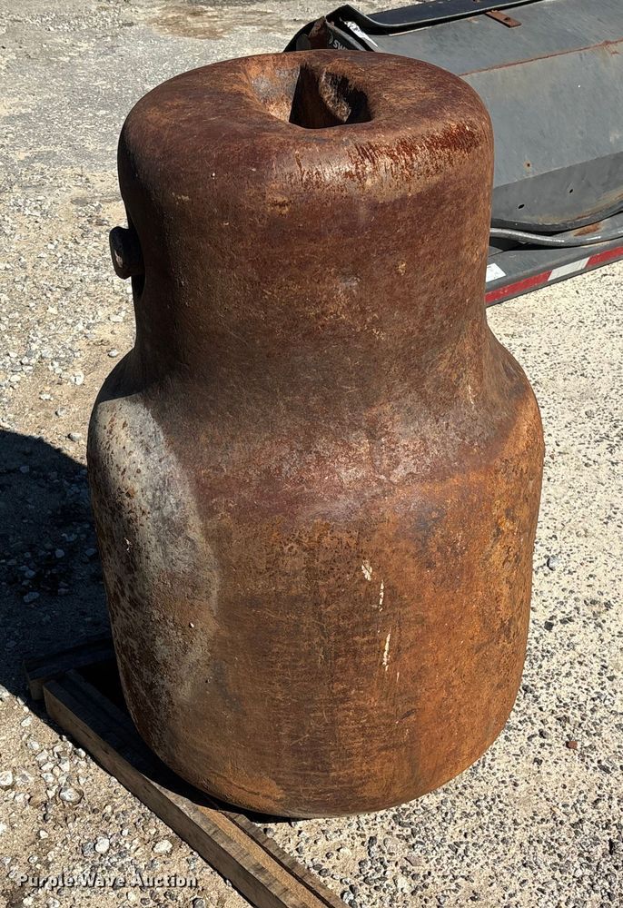 image for item EC3878 Wrecking ball