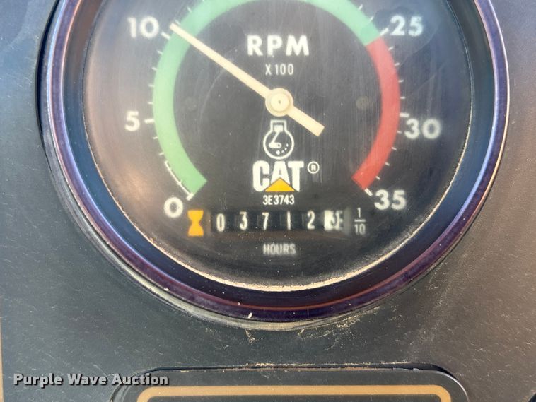 image for item EC3879 1997 Caterpillar 613C Series II water wagon