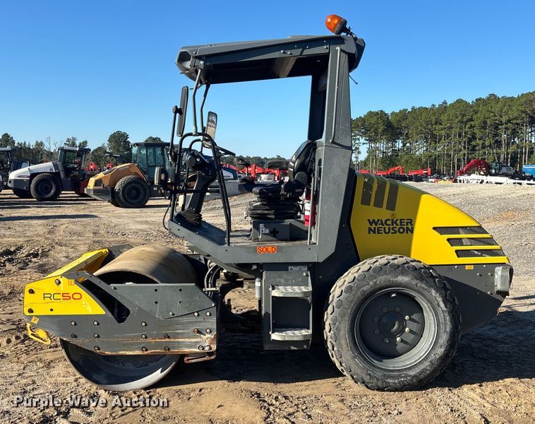 image for item EC3882 2020 Wacker Neuson RC50 single drum vibratory roller