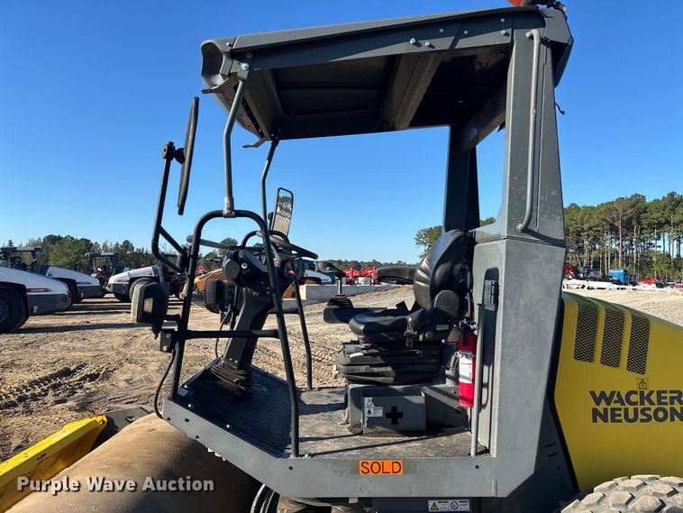 image for item EC3882 2020 Wacker Neuson RC50 single drum vibratory roller