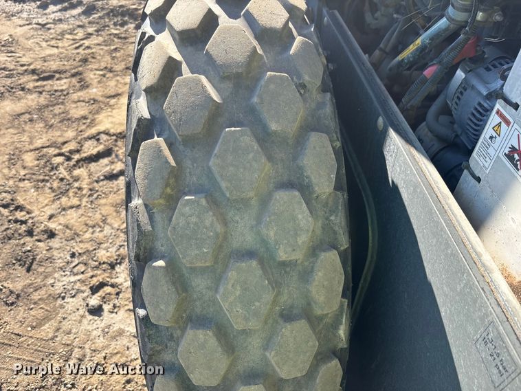 image for item EC3882 2020 Wacker Neuson RC50 single drum vibratory roller