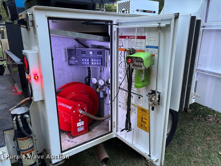 image for item EC3886 2018 RAM 5500 utility / service truck