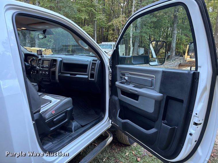 image for item EC3886 2018 RAM 5500 utility / service truck