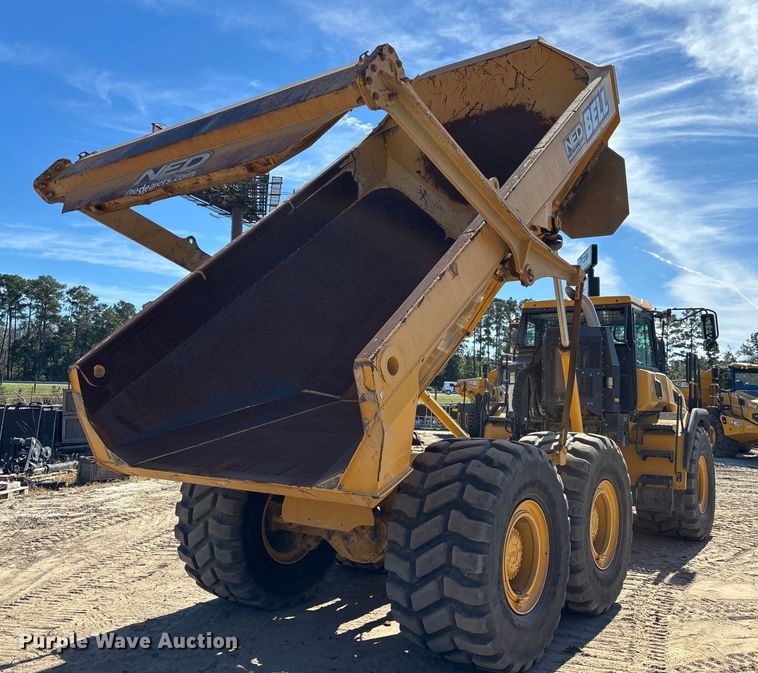 image for item EC3887 2023 Bell B30E articulated haul truck