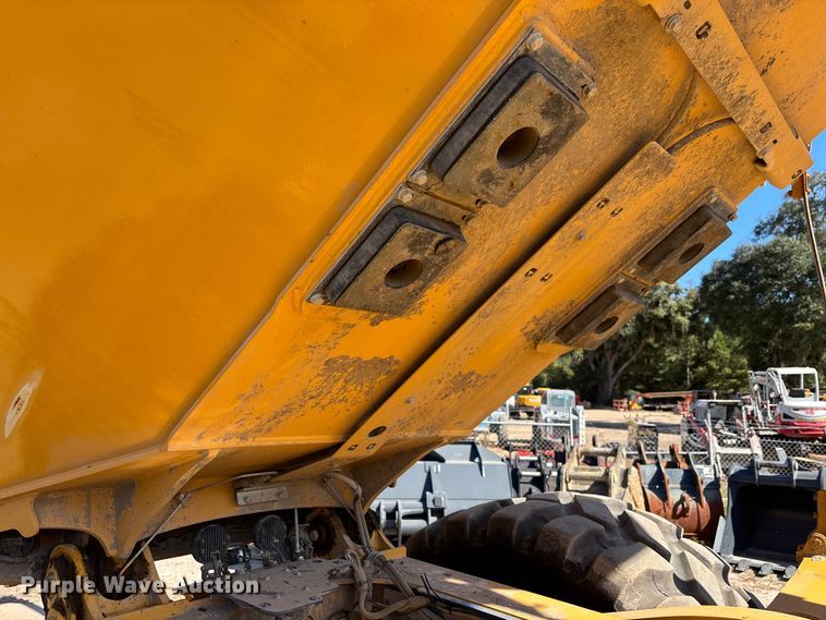 image for item EC3887 2023 Bell B30E articulated haul truck