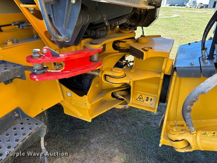 image for item EC3888 2022 Bell B30E articulated haul truck