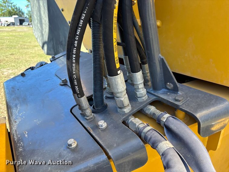 image for item EC3888 2022 Bell B30E articulated haul truck