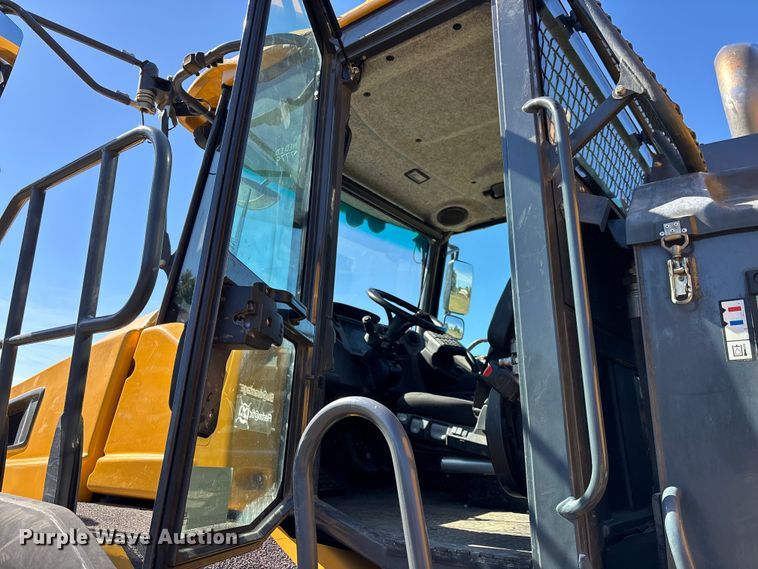 image for item EC3888 2022 Bell B30E articulated haul truck