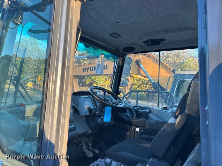 image for item EC3897 2022 Bell B20E articulated haul truck