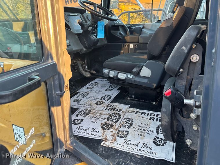 image for item EC3897 2022 Bell B20E articulated haul truck