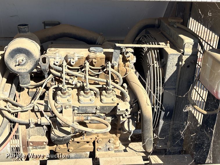 image for item EC8061 1996 Magnum 4060 IMH light plant