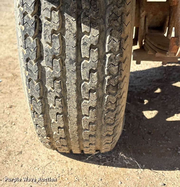 image for item EC8061 1996 Magnum 4060 IMH light plant