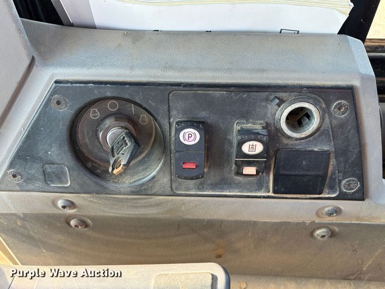 image for item EC8087 2014 Caterpillar 950K wheel loader