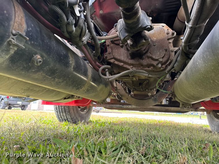 image for item ED1526 2006 Freightliner Business Class M2 semi truck